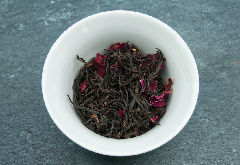 Feuilles de thé noir à la rose biologique Rose noire